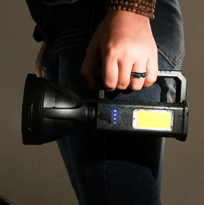 Lanterna tática recarregável PowerBeam – super potente & à prova d’água - LojaFerru